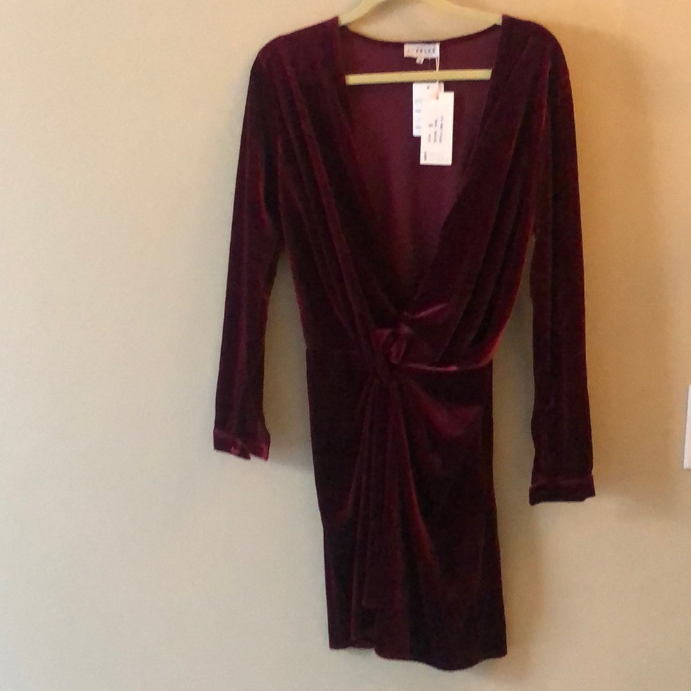 Dress! Velvet